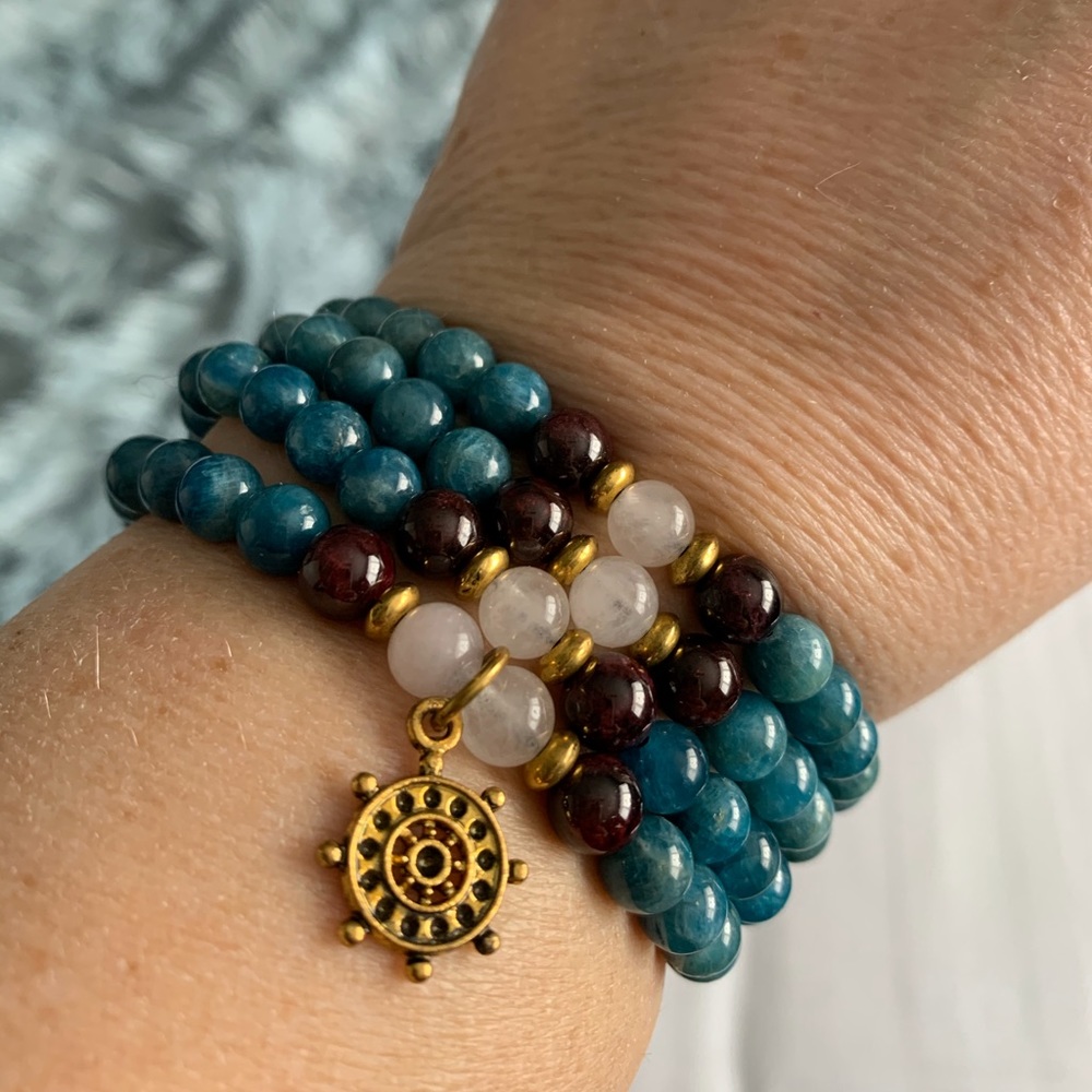 Natural polished stones necklace or bracelet